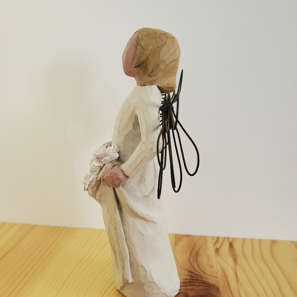 Willowtree Angel of Spring - Picture 5 of 9